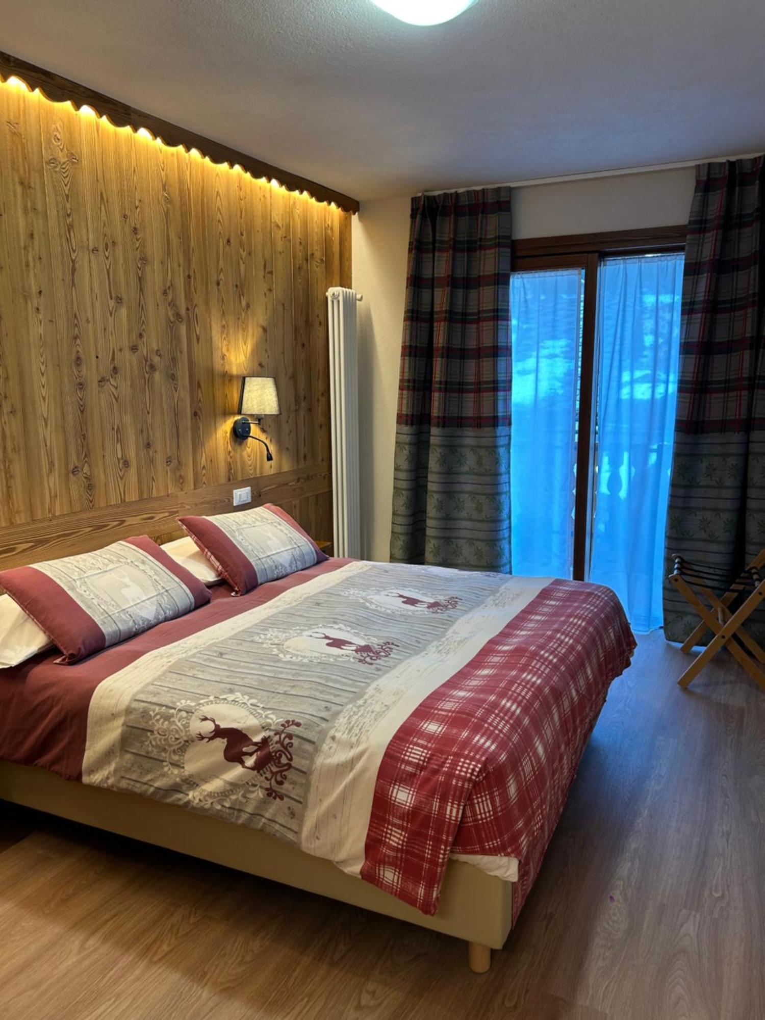 Hotel Edelweiss Pré-Saint-Didier Buitenkant foto