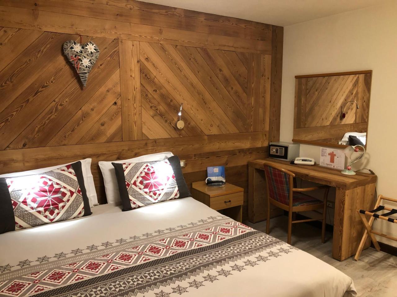 Hotel Edelweiss Pré-Saint-Didier Buitenkant foto